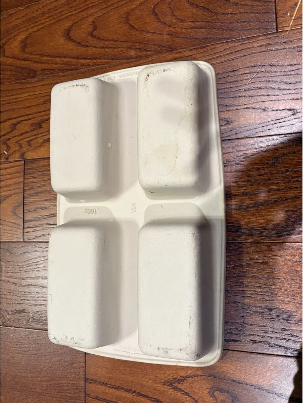 PAMPERED CHEF STONEWARE 4 MINI LOAF BREAD PAN FAMILY HERITAGE CLASSIC COLLECTION